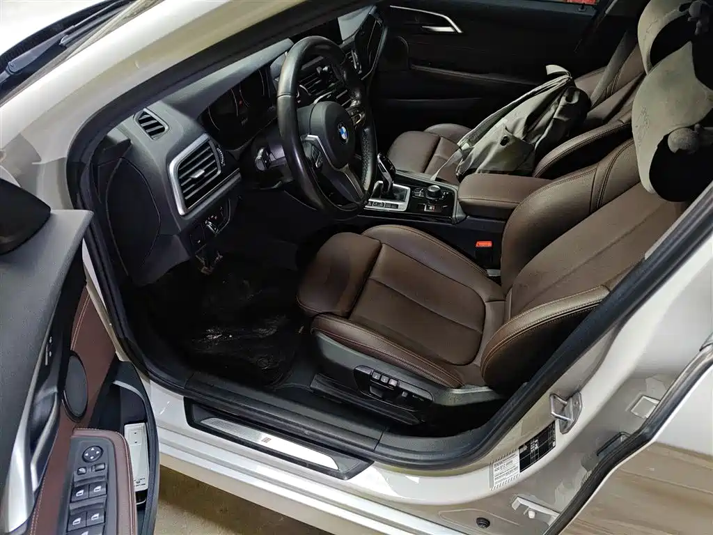 BMW 1 Series 2020 Model 120i M Sport Package фото 8