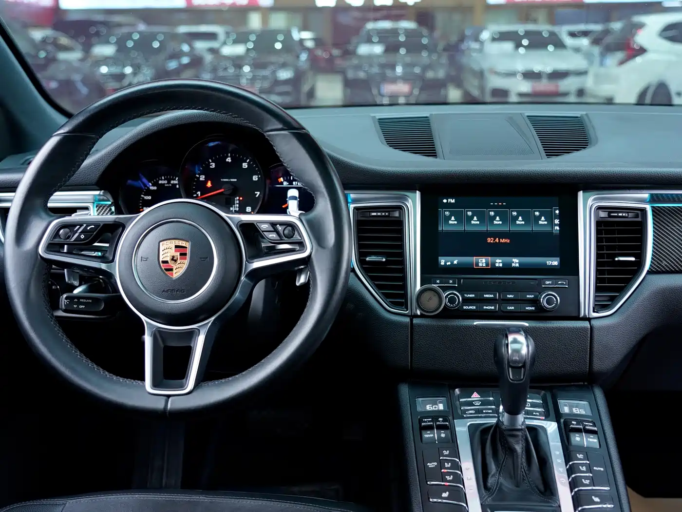 Porsche Macan 2017 Macan 2.0T фото 8