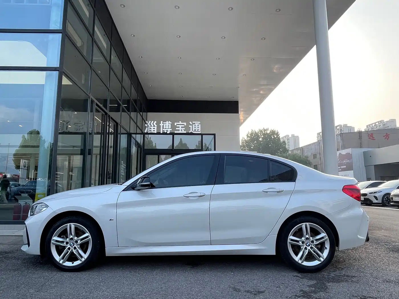 BMW 1 Series 2021 Facelift 120i M Sport Shadow Edition фото 12