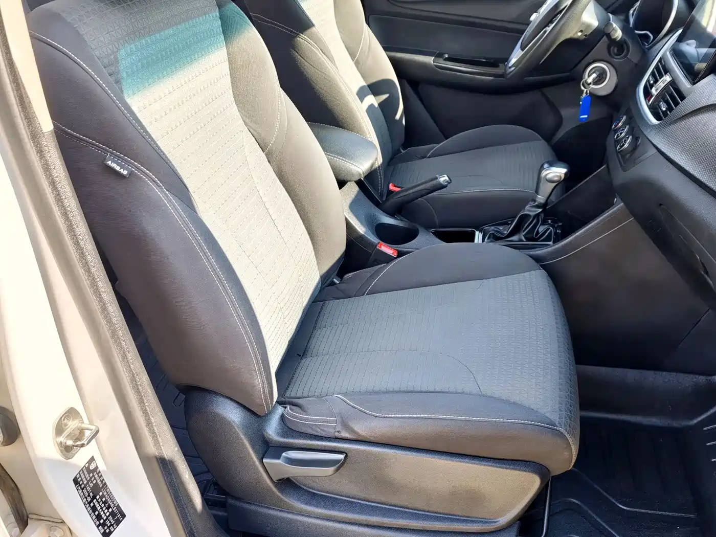 Baojun 730 2020 2019 1.5T CVT Fashion Edition 7-Seater China VI