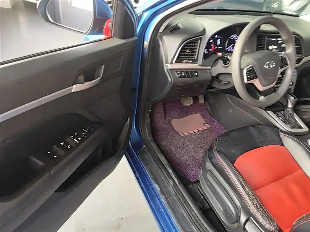 Hyundai Elantra 2016 Model 1.6L Automatic Smart Elite фото 16