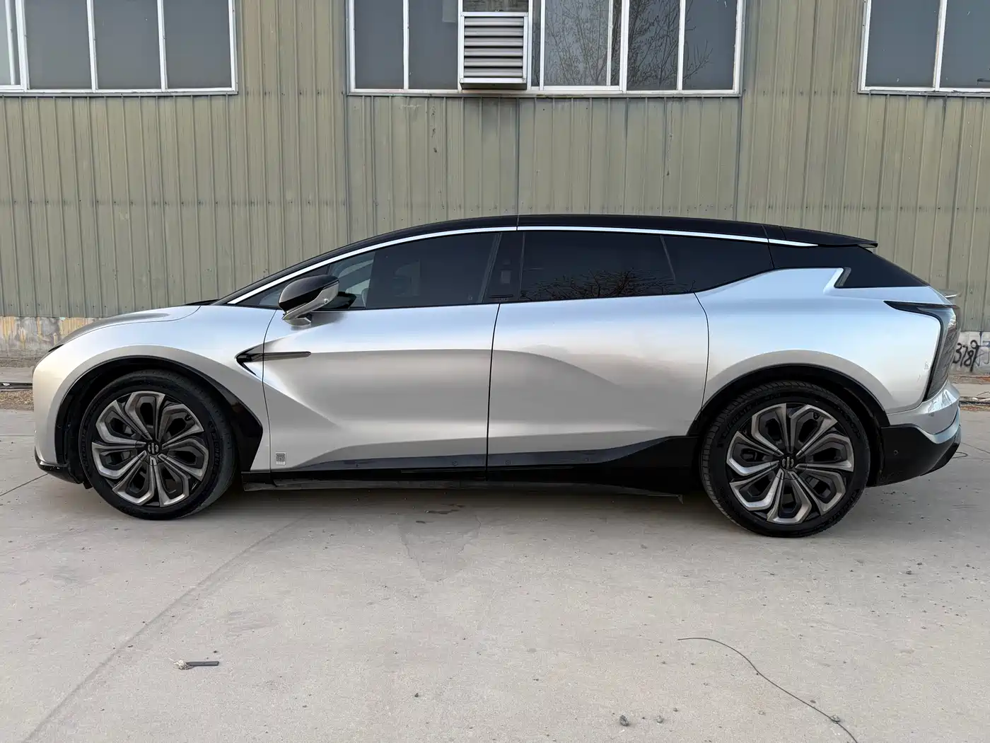 HiPhi X 2021 Flagship Edition 6-Seater фото 5