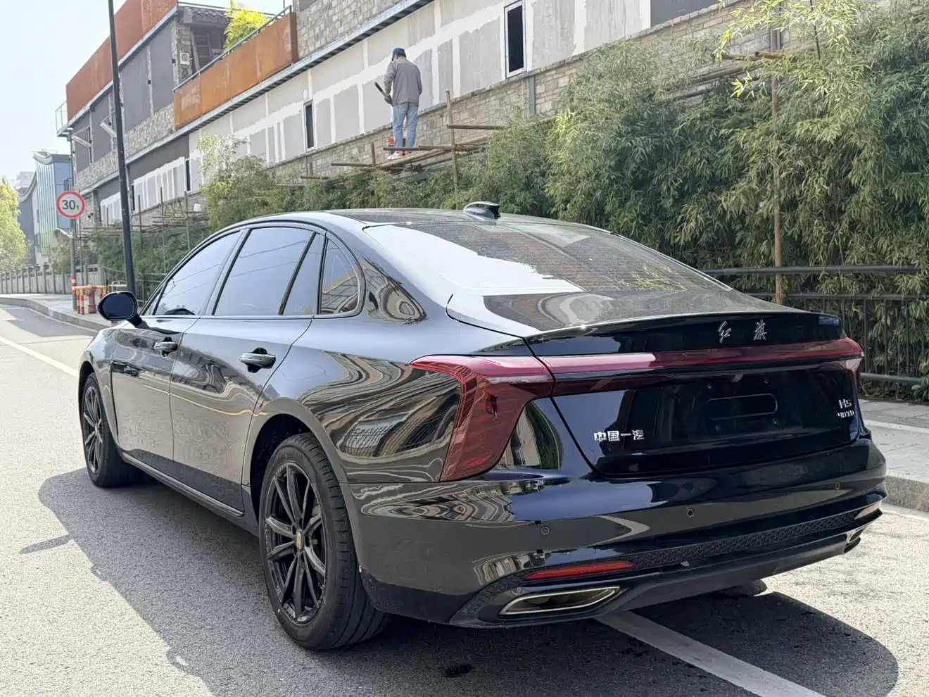 Hongqi H5 2025 2.0T Automatic Mystic Shadow 2 Million Edition фото 8