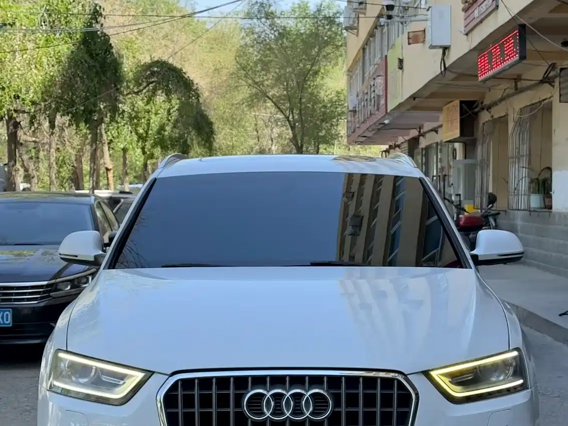 Audi Q3 2015 35 TFSI quattro Technology фото 2