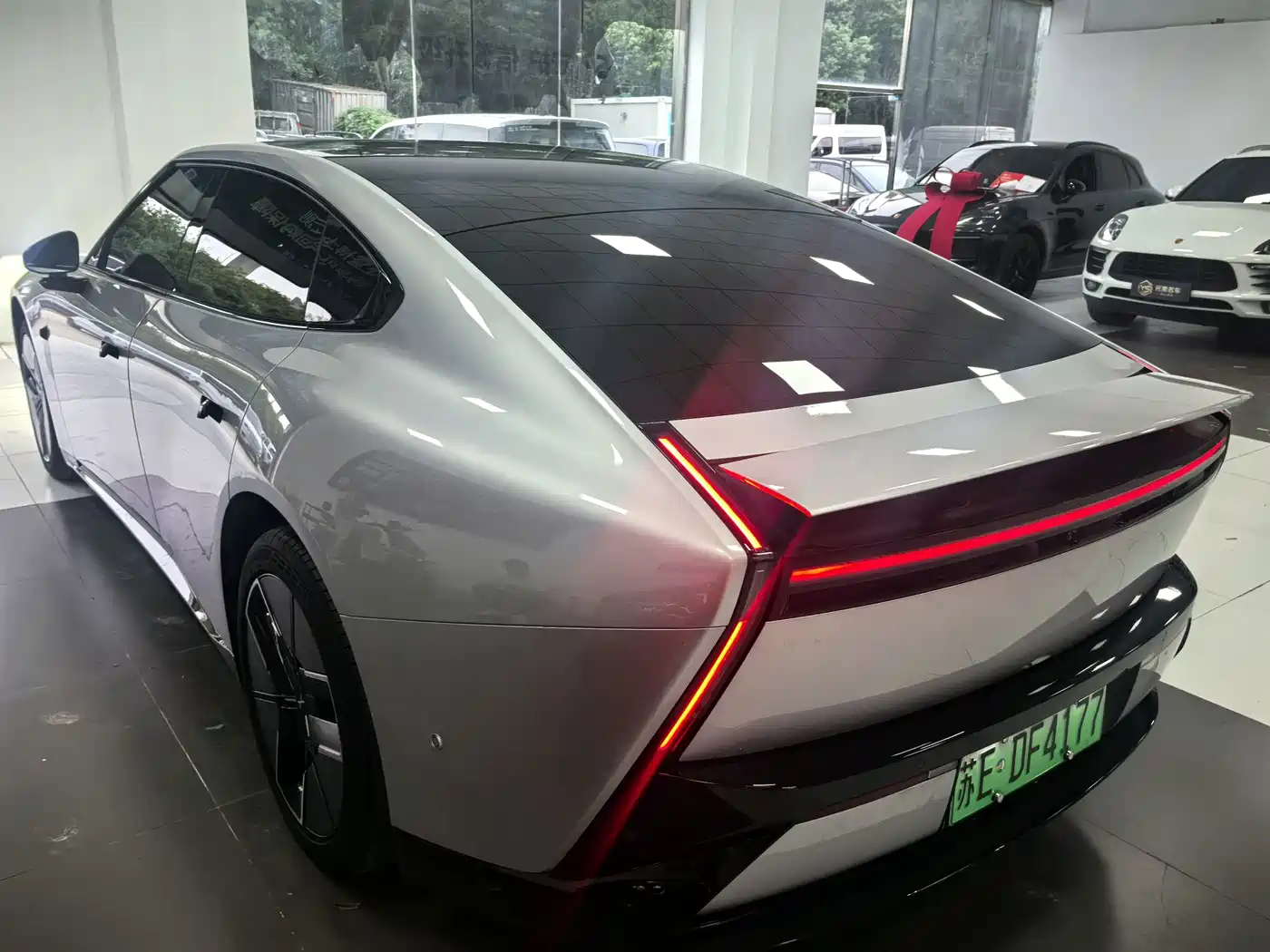 Photo 9 - XPeng P7