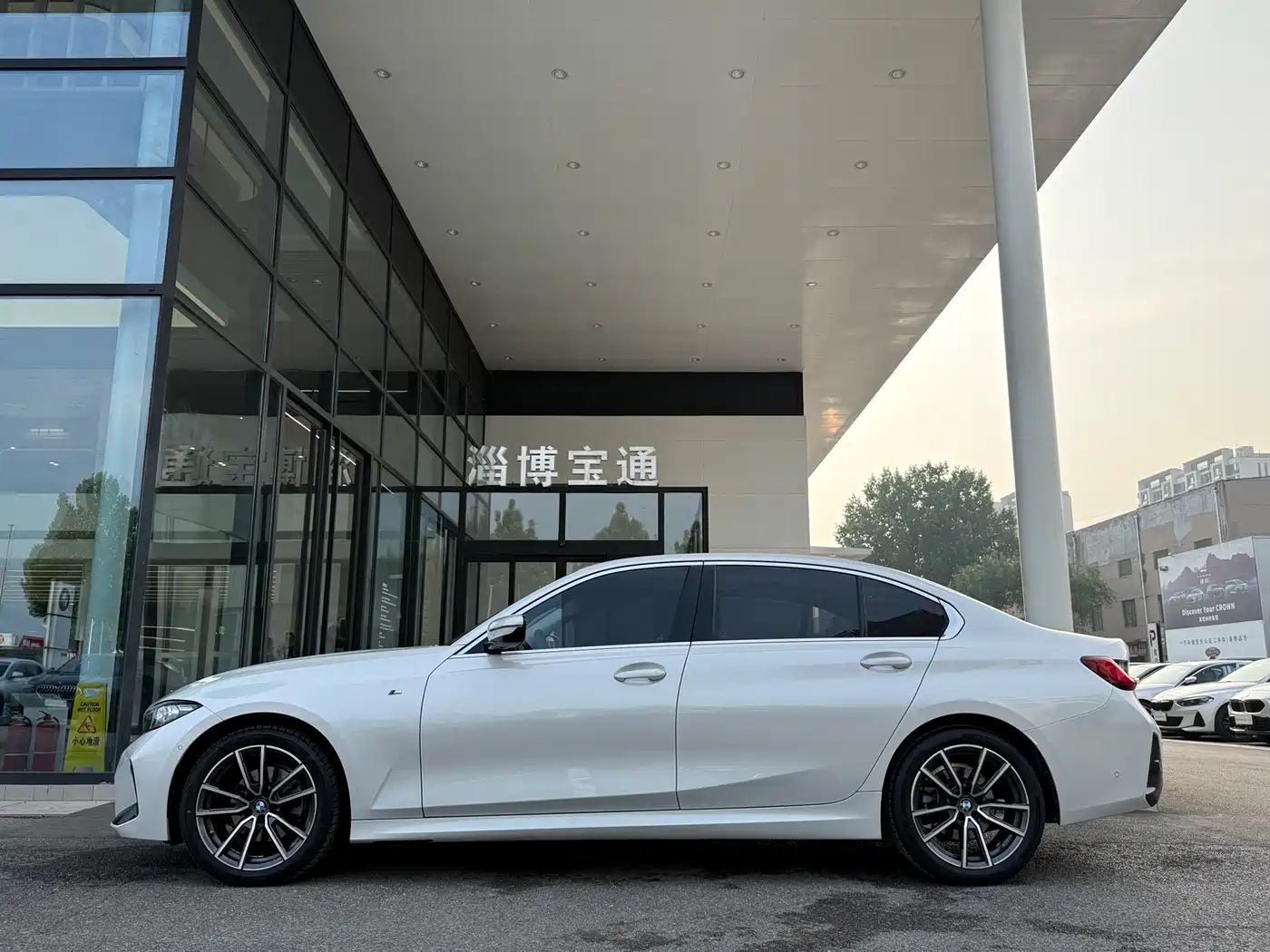 BMW 3 Series 2024 325Li M Sport Package фото 10
