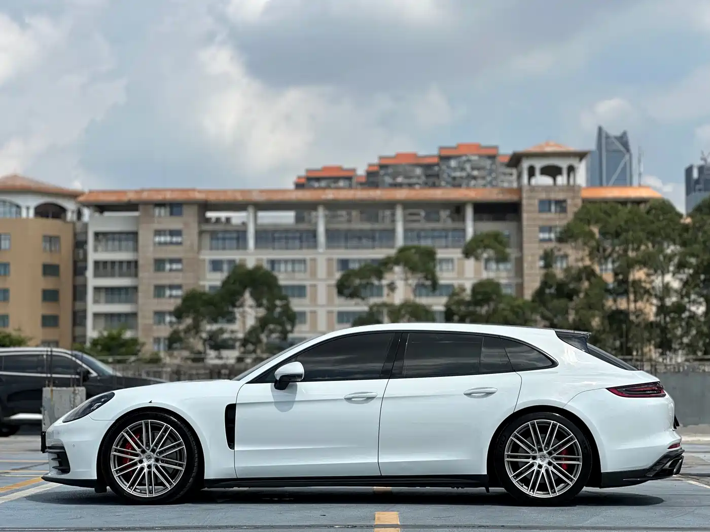Porsche Panamera 2017 Panamera 4 Sport Turismo 3.0T фото 3