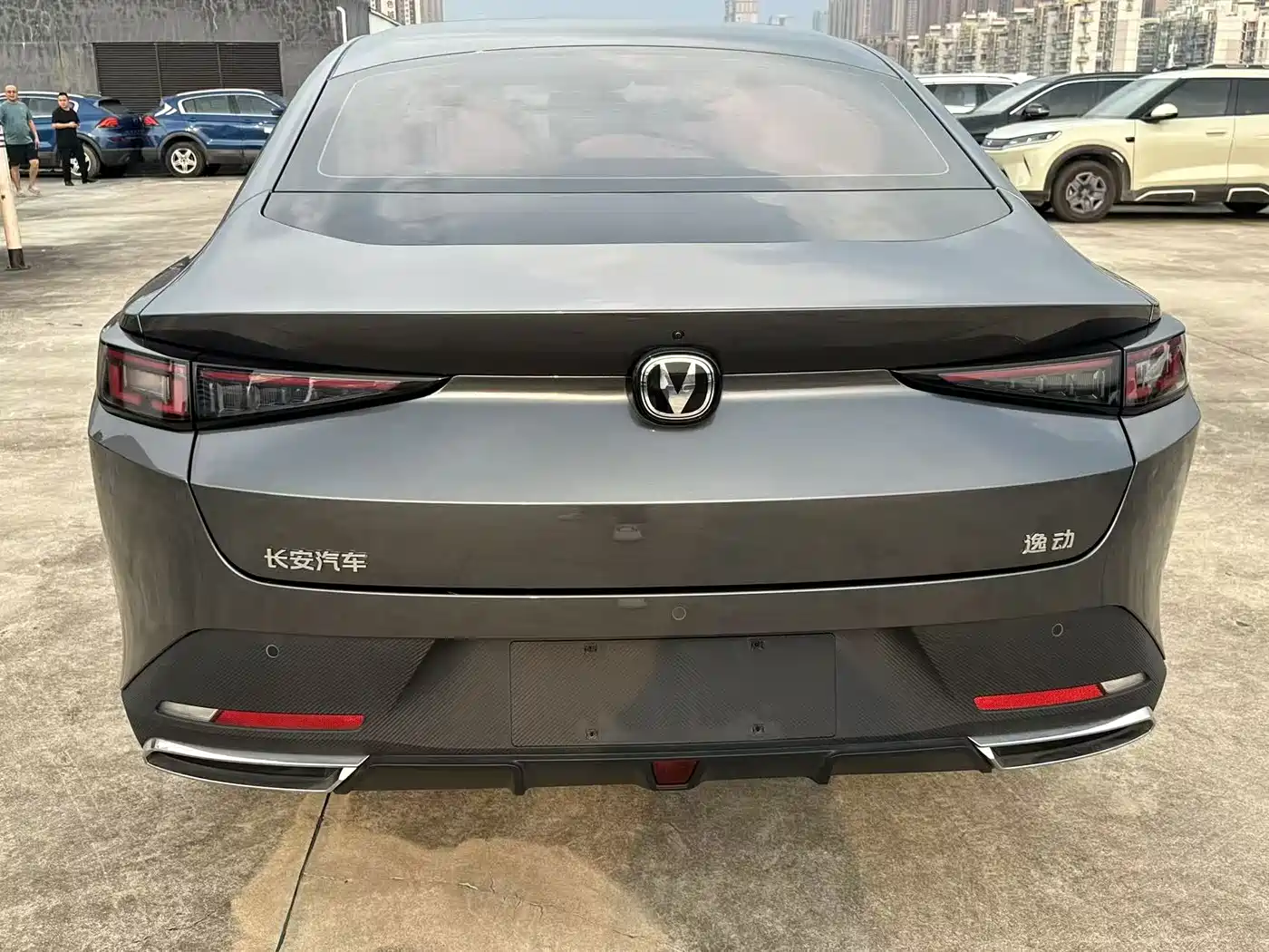 Фото 13 - Changan Eado