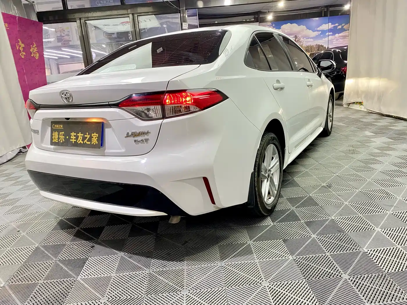 Toyota Levin 2021 185T CVT Luxury Edition фото 7