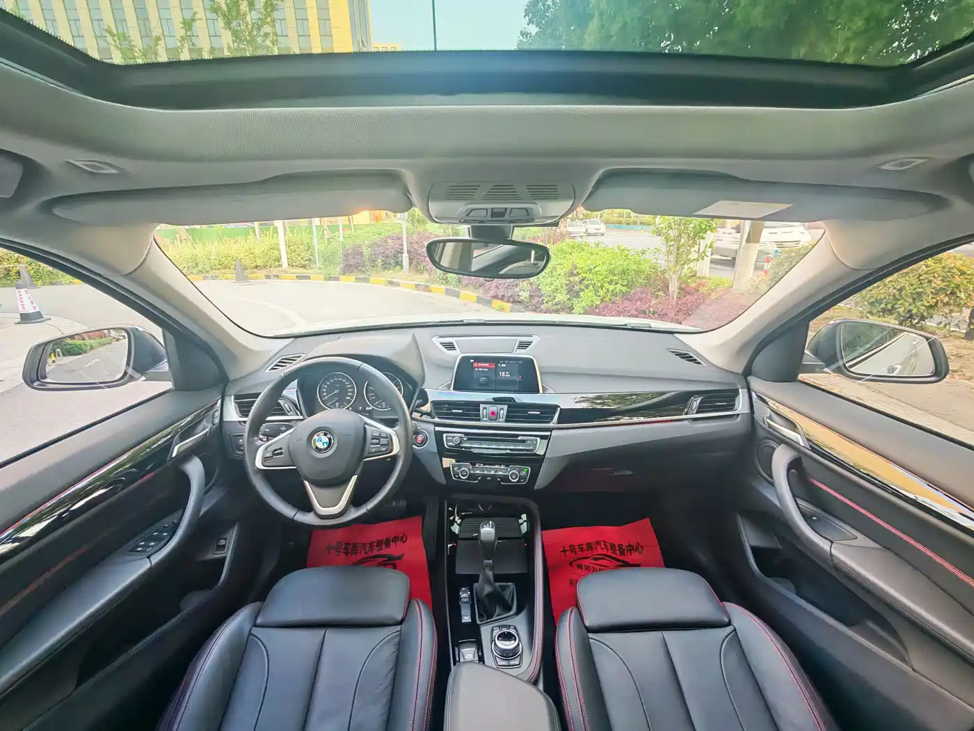 BMW X1 2018 xDrive20Li Premium Model фото 13