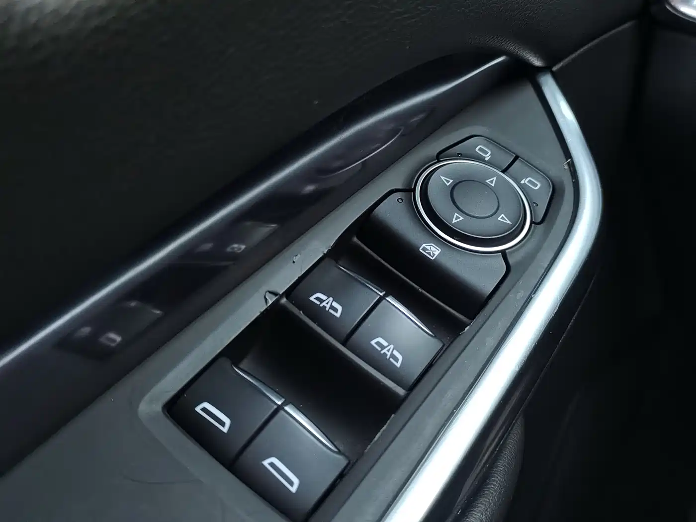 Cadillac XT4 2021 28T FWD Technology Edition фото 13