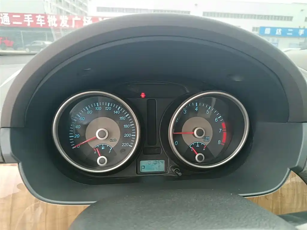 Buick Excelle 2015 1.5L Automatic Classic фото 8
