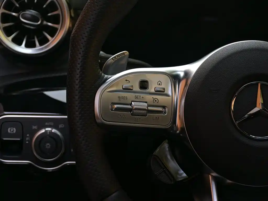 Mercedes-Benz A-Class AMG 2023 Model Year AMG A 35 L 4MATIC фото 41