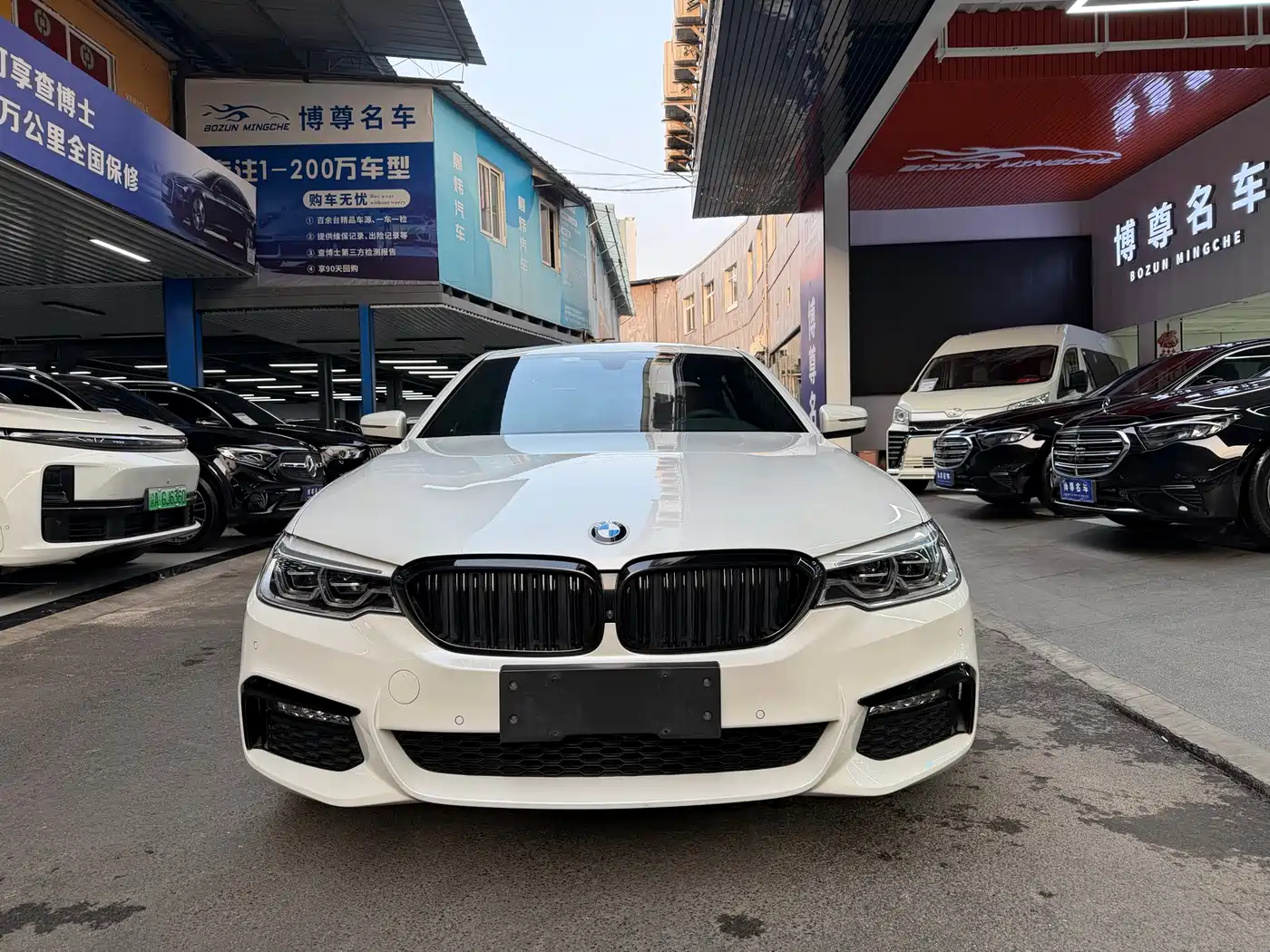 BMW 5 Series 2018 530Li Premium M Sport Package фото 2