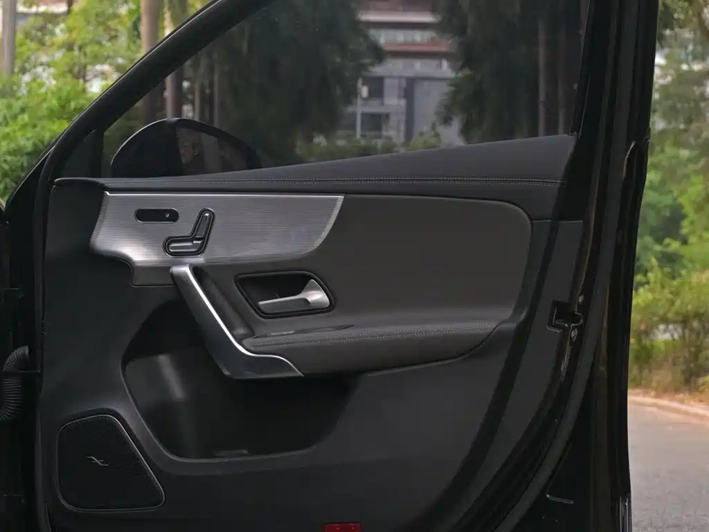 Mercedes-Benz A-Class AMG 2023 Model Year AMG A 35 L 4MATIC фото 57