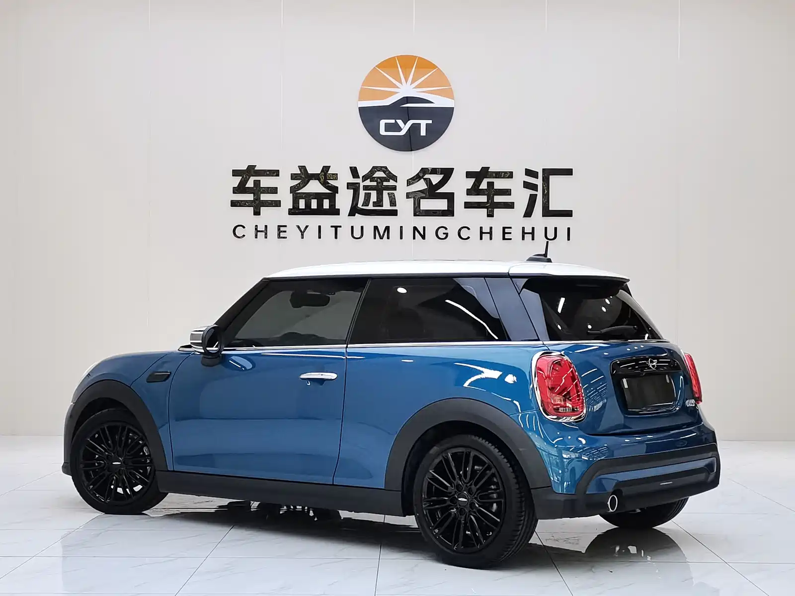 Фото 4 - MINI MINI