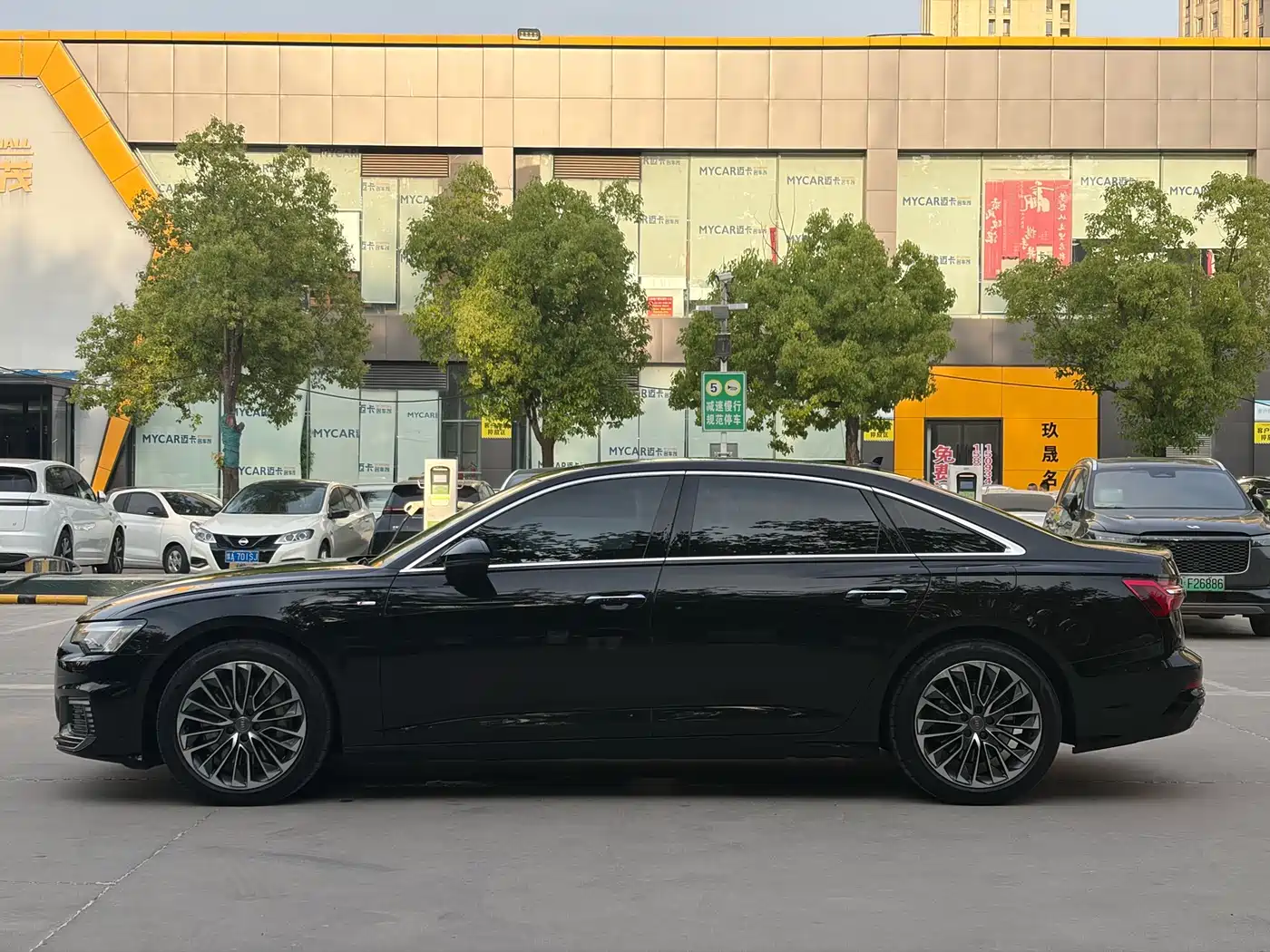 Audi A6L New Energy 2020 55 TFSI e quattro фото 3
