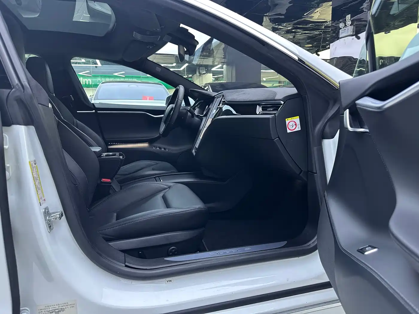 TESLA MODEL S