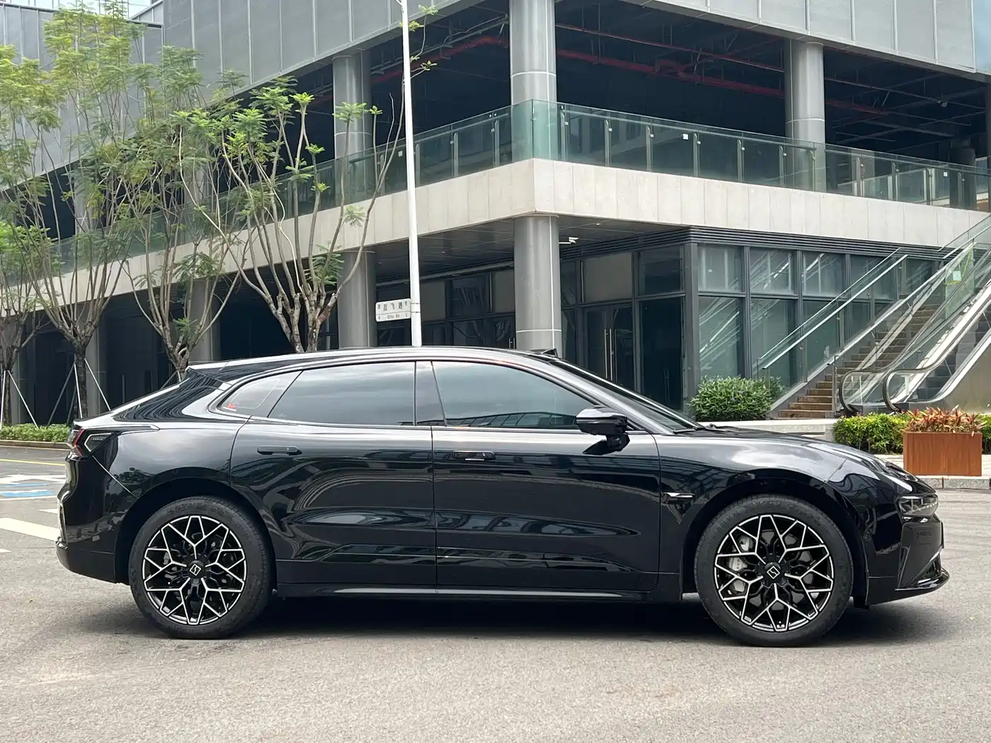 ZEEKR EXTREME KRYPTON 001