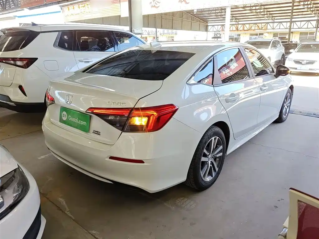 Honda Civic 2024 2023 240TURBO CVT Dynamic Edition
