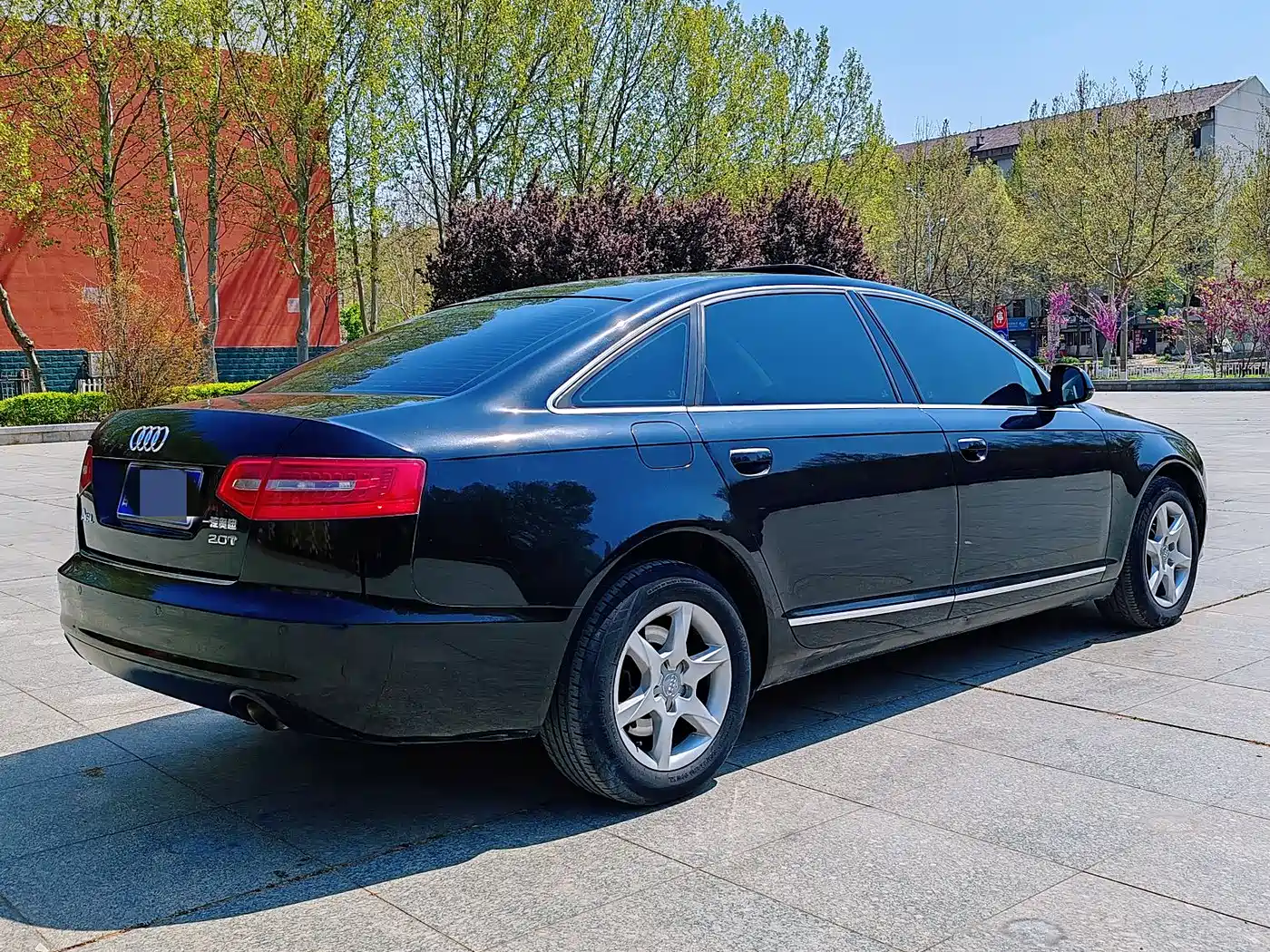 Audi A6L 2010 2.0 TFSI Automatic Standard фото 18