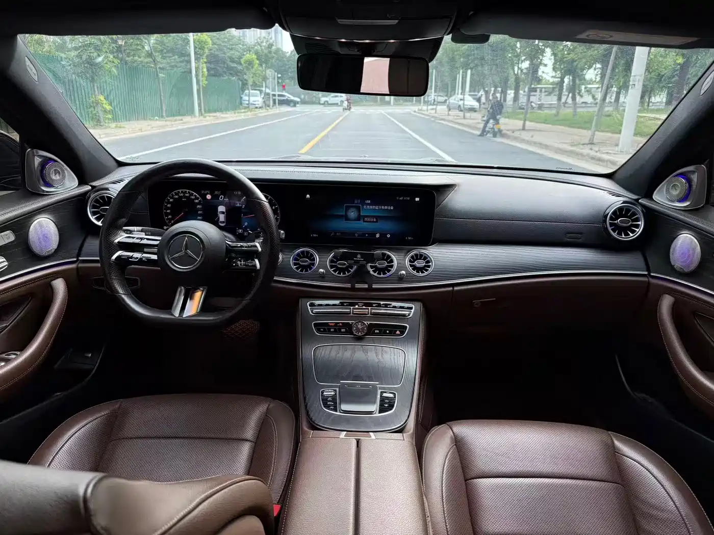 Mercedes-Benz E-Class 2021 E 300 L Premium фото 5