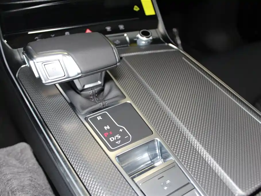Audi A6L 2026 Model Year 45 TFSI Premium Dynamic фото 11