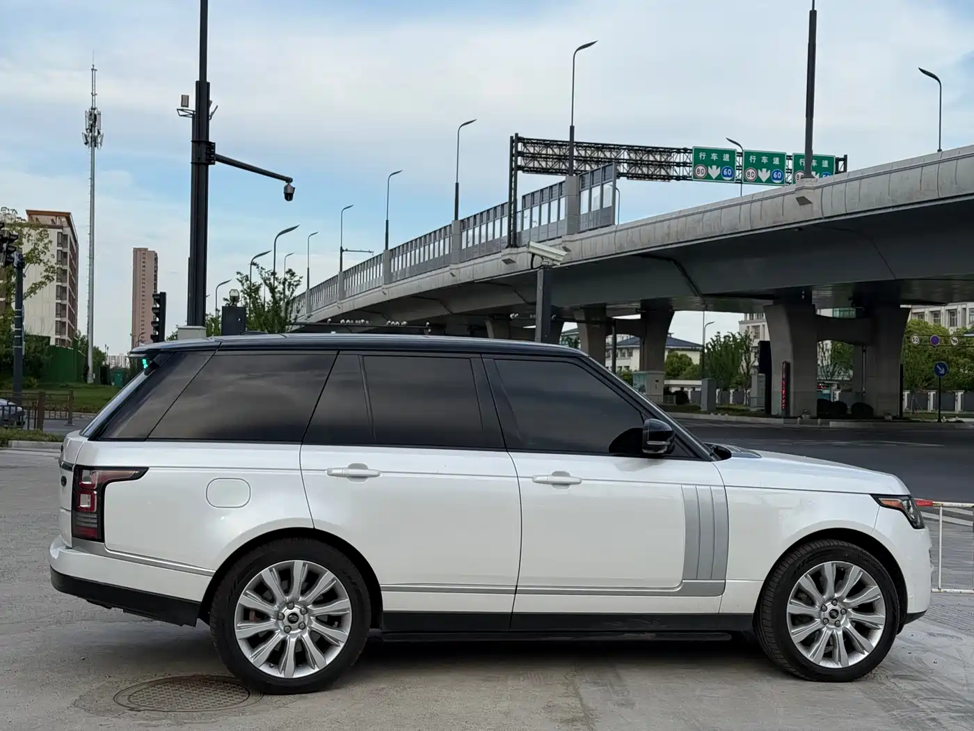 Land Rover Range Rover 2013 5.0 SC V8 Vogue SE фото 16