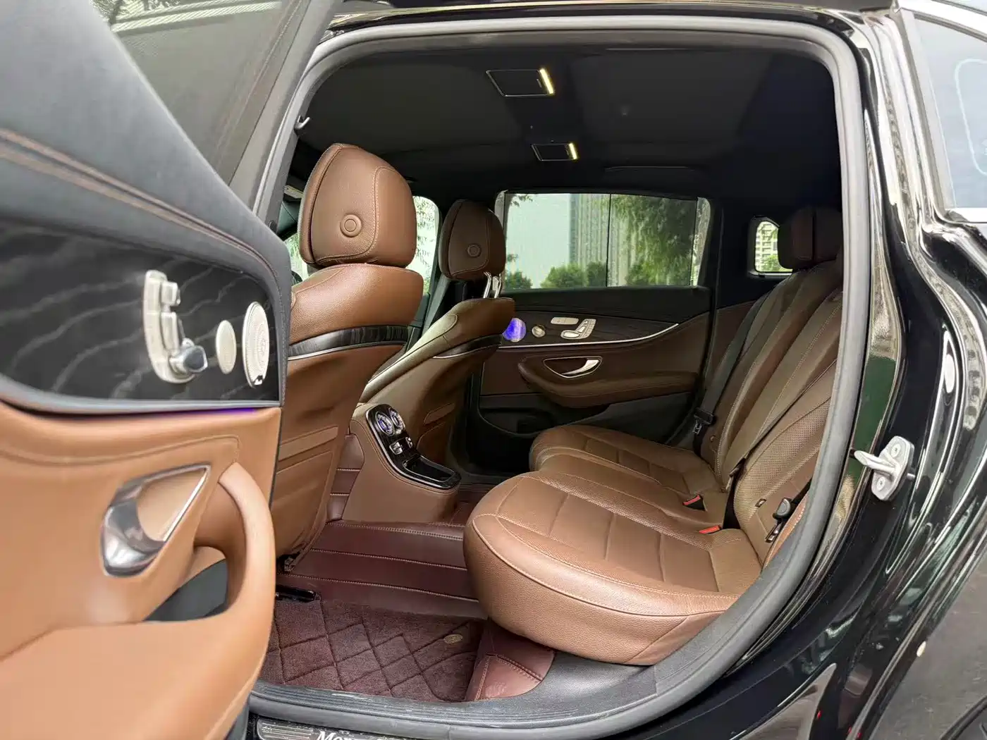 Mercedes-Benz E-Class 2021 E 300 L Premium фото 6