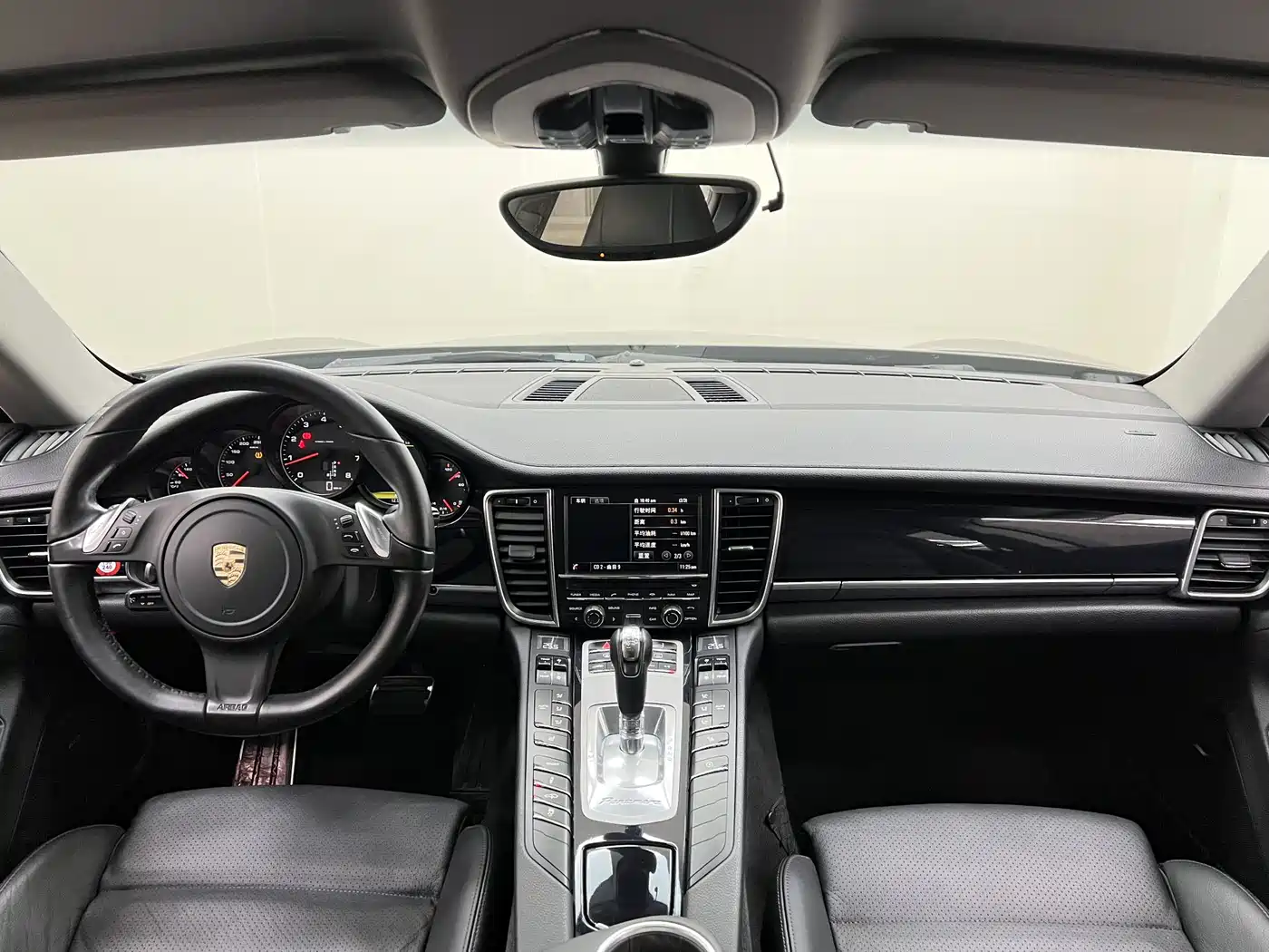 Porsche Panamera 2014 Panamera 3.0T фото 14