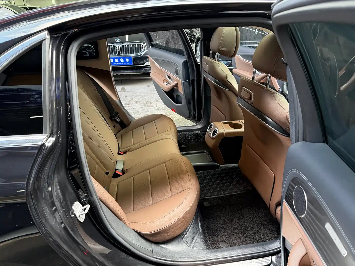 Mercedes-Benz E-Class 2020 E 300 L Sport Fashion Model фото 16