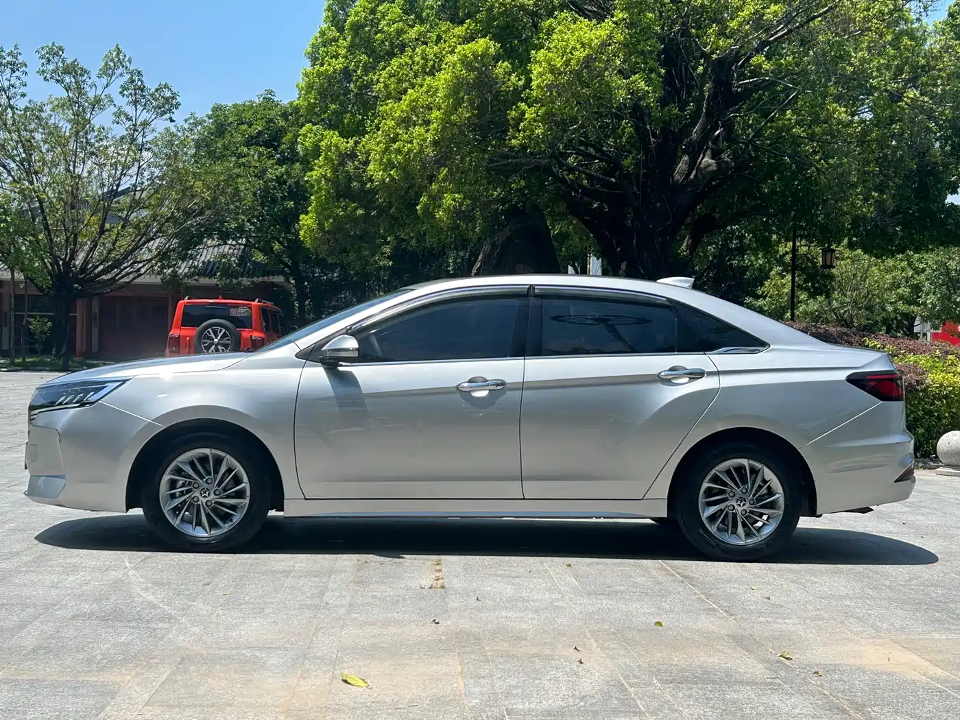Venucia D60 2022 2021 PLUS 1.6L XL CVT Joy Leader Edition