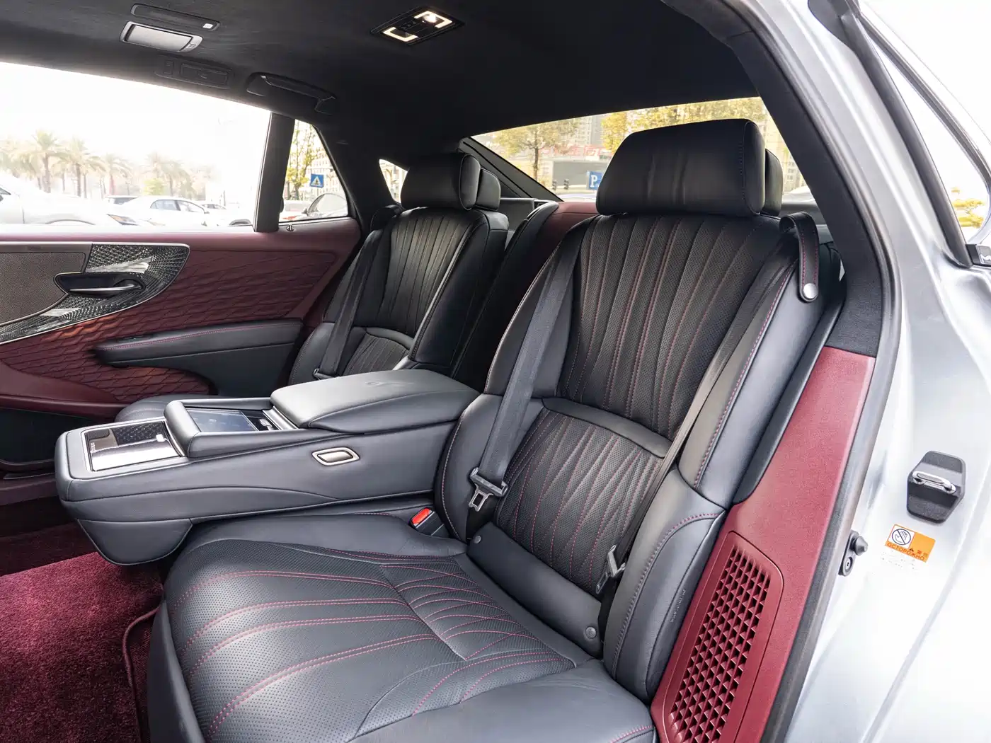 Lexus LS 2021 500h Executive Edition фото 12