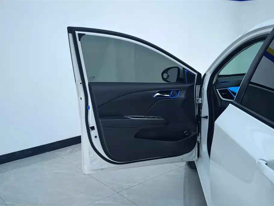 Chevrolet Cavalier 2019 320 Automatic Joy Edition фото 7