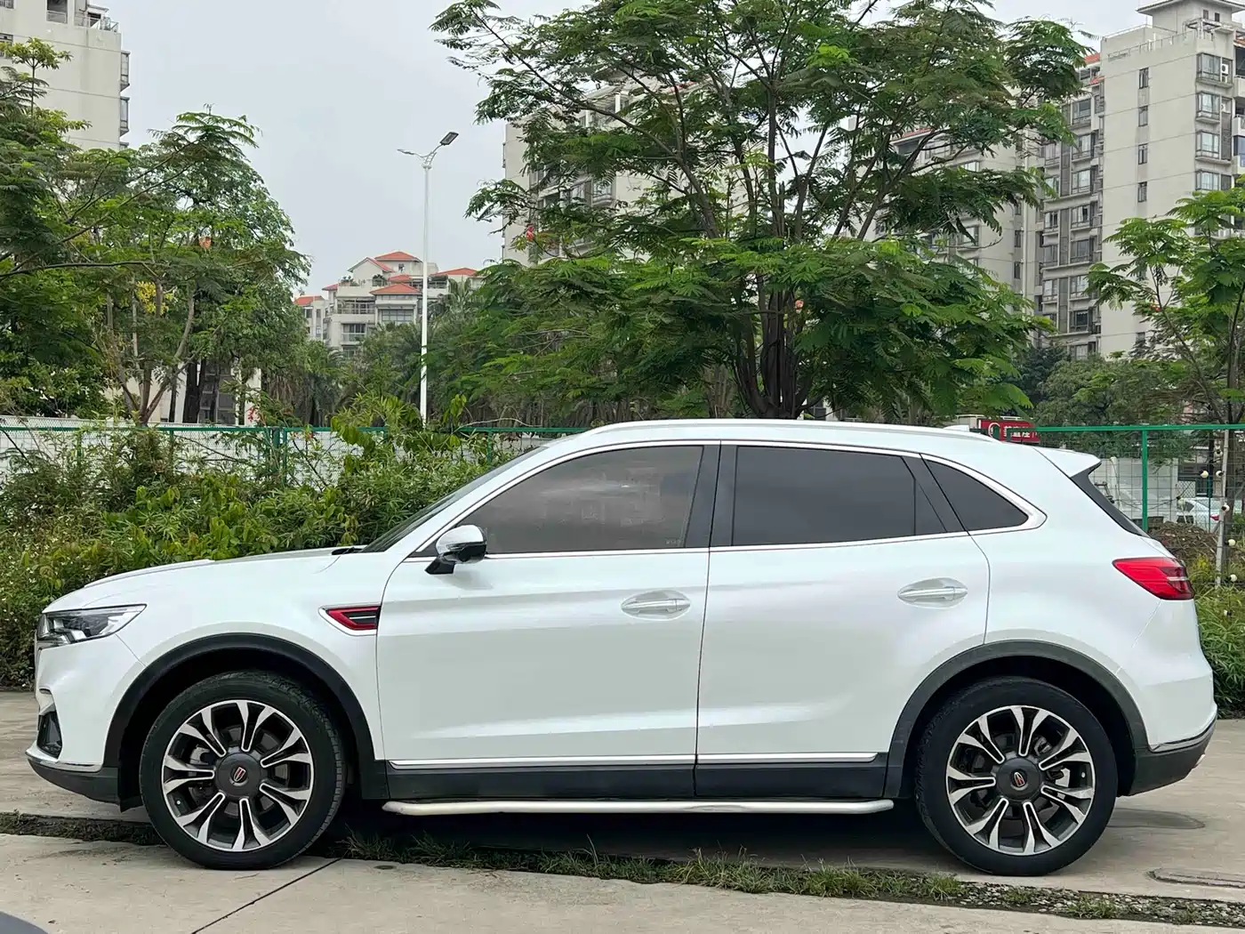Hongqi HS5 2019 2.0T Smart Connect Enjoy 4WD Edition фото 3