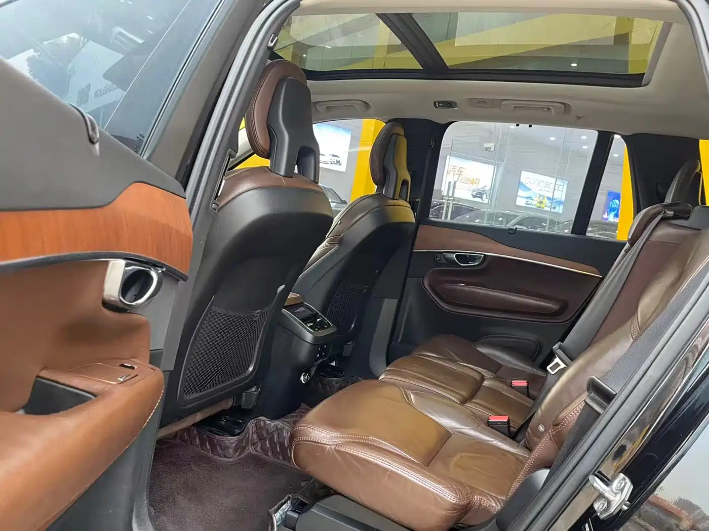 Фото 5 - Volvo XC90