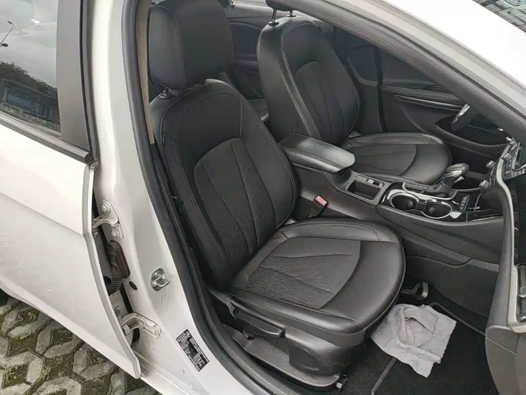 Фото 25 - Buick Verano