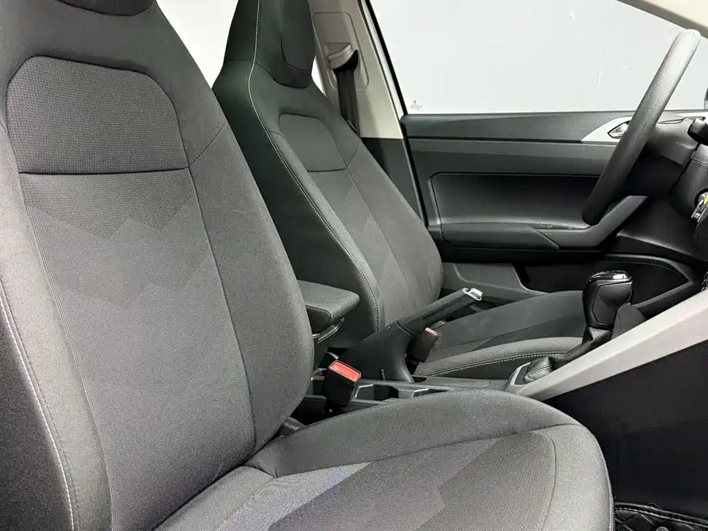 Volkswagen Polo 2023 Plus 1.5L Automatic Panorama Enjoyment Edition фото 11