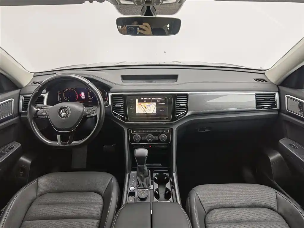 Volkswagen Teramont 2020 380TSI 4WD Luxury Edition China VI фото 5