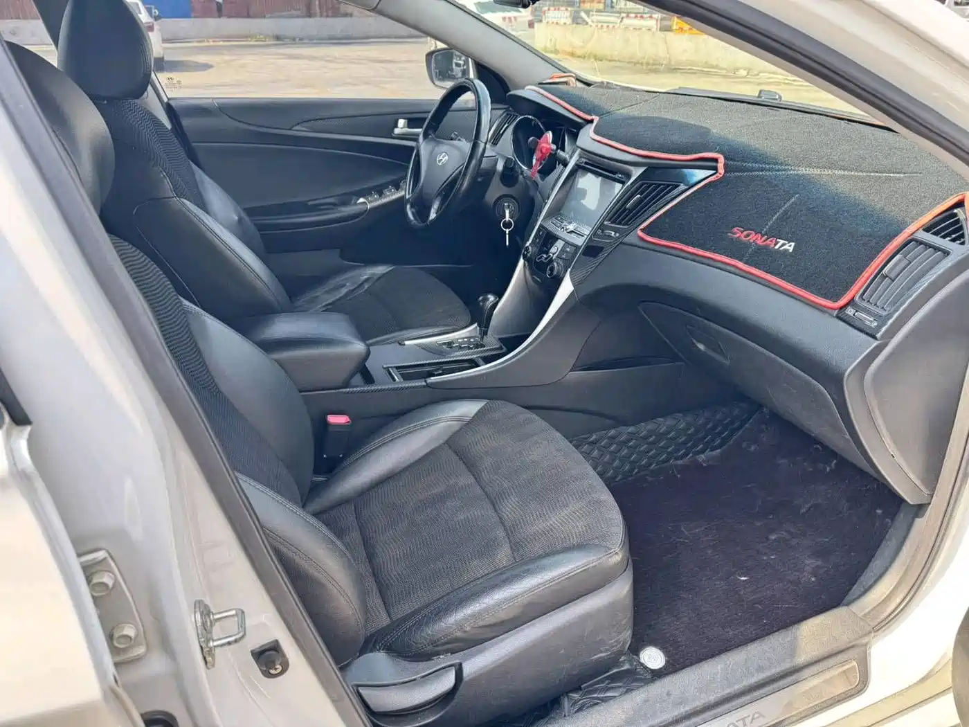 Hyundai Sonata 2013 2.0L Automatic Fashion Edition фото 6