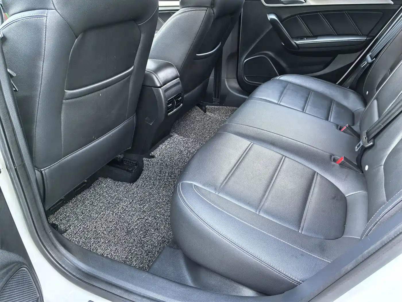 MG MG6 2018 2017 20T Automatic Luxury Smart Connect Version (China V)