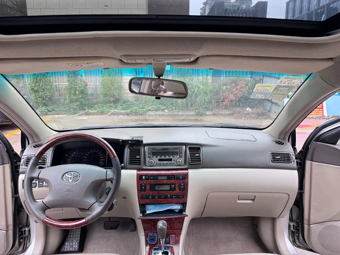 Toyota Corolla 2005 1.8L Automatic Anniversary Special Edition фото 8