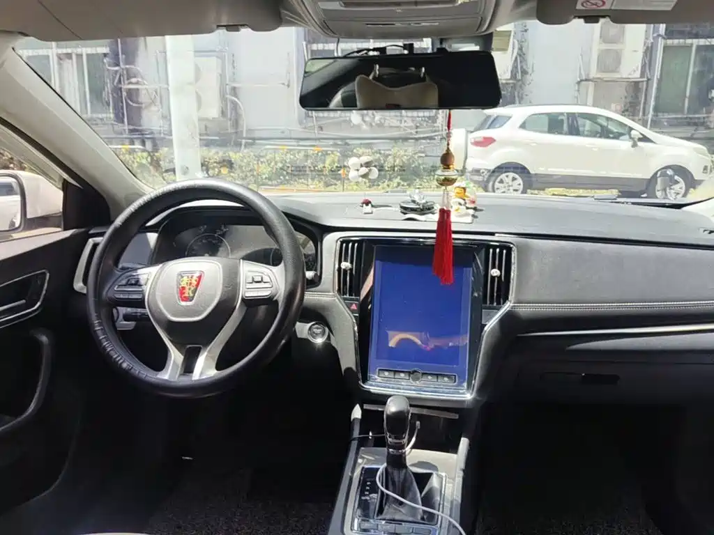 Roewe i6 2020 2020 PLUS 1.6L CVT 4G Connected Glory Flagship Edition