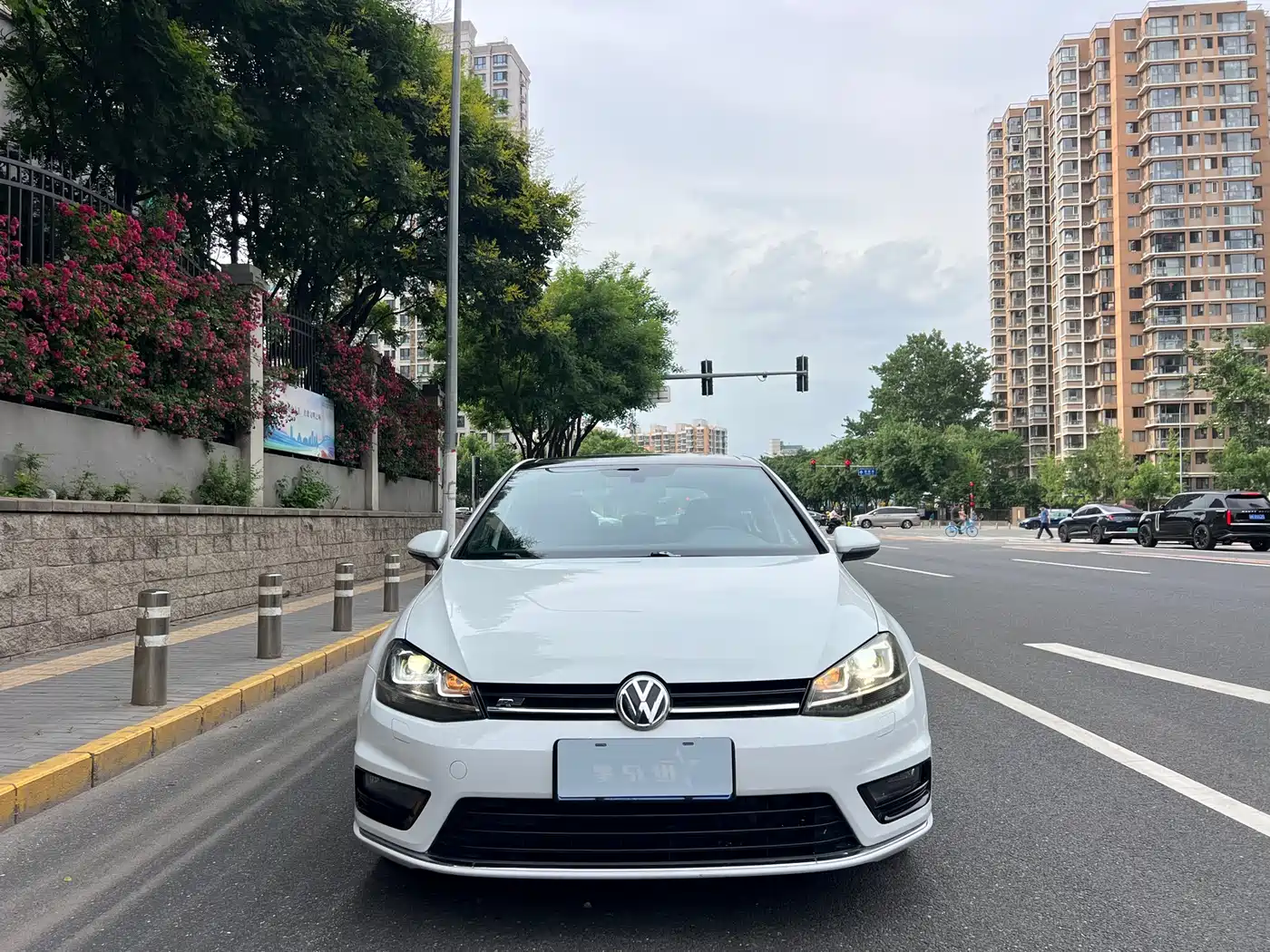 Volkswagen Golf 2016 1.4TSI Automatic R-Line фото 14