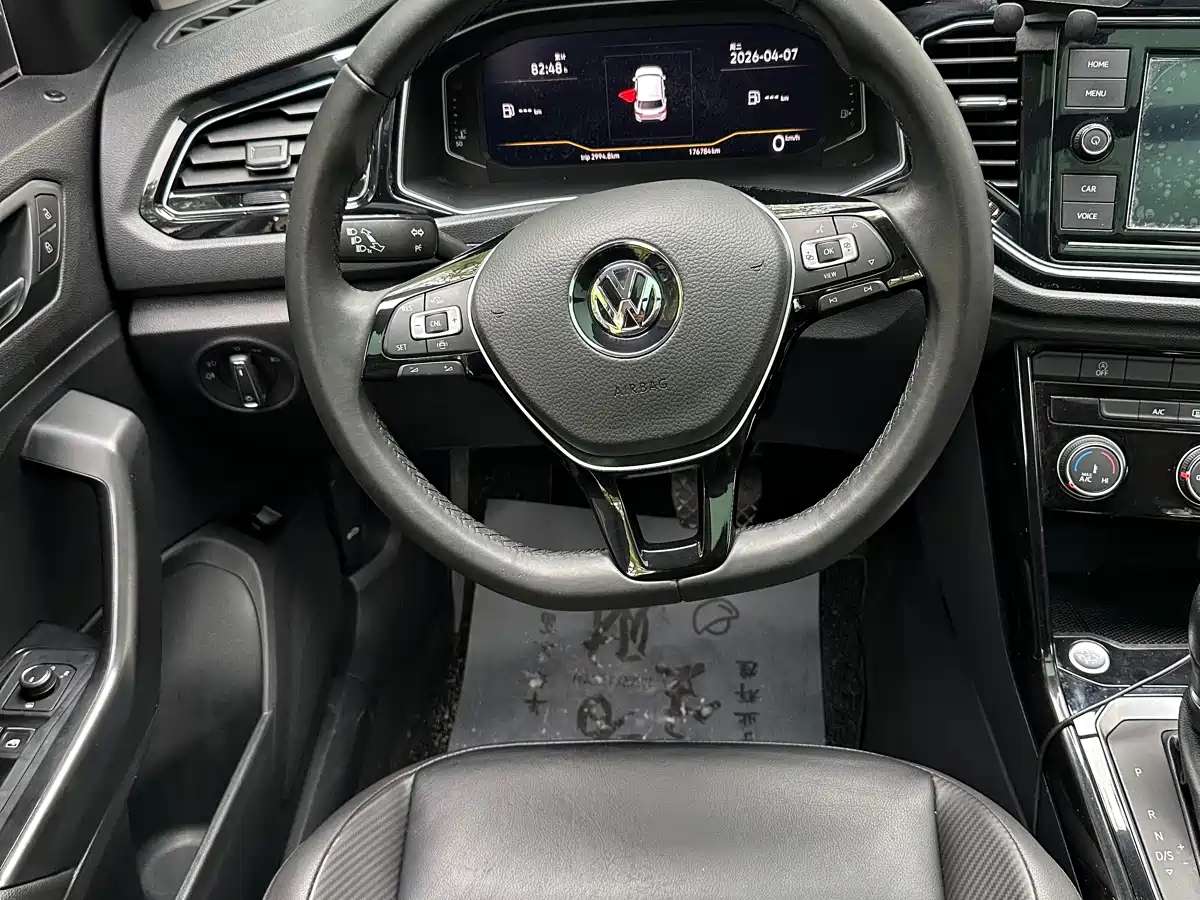 Volkswagen T-ROC 2019 280TSI DSG 2WD Luxury Type China VI фото 18