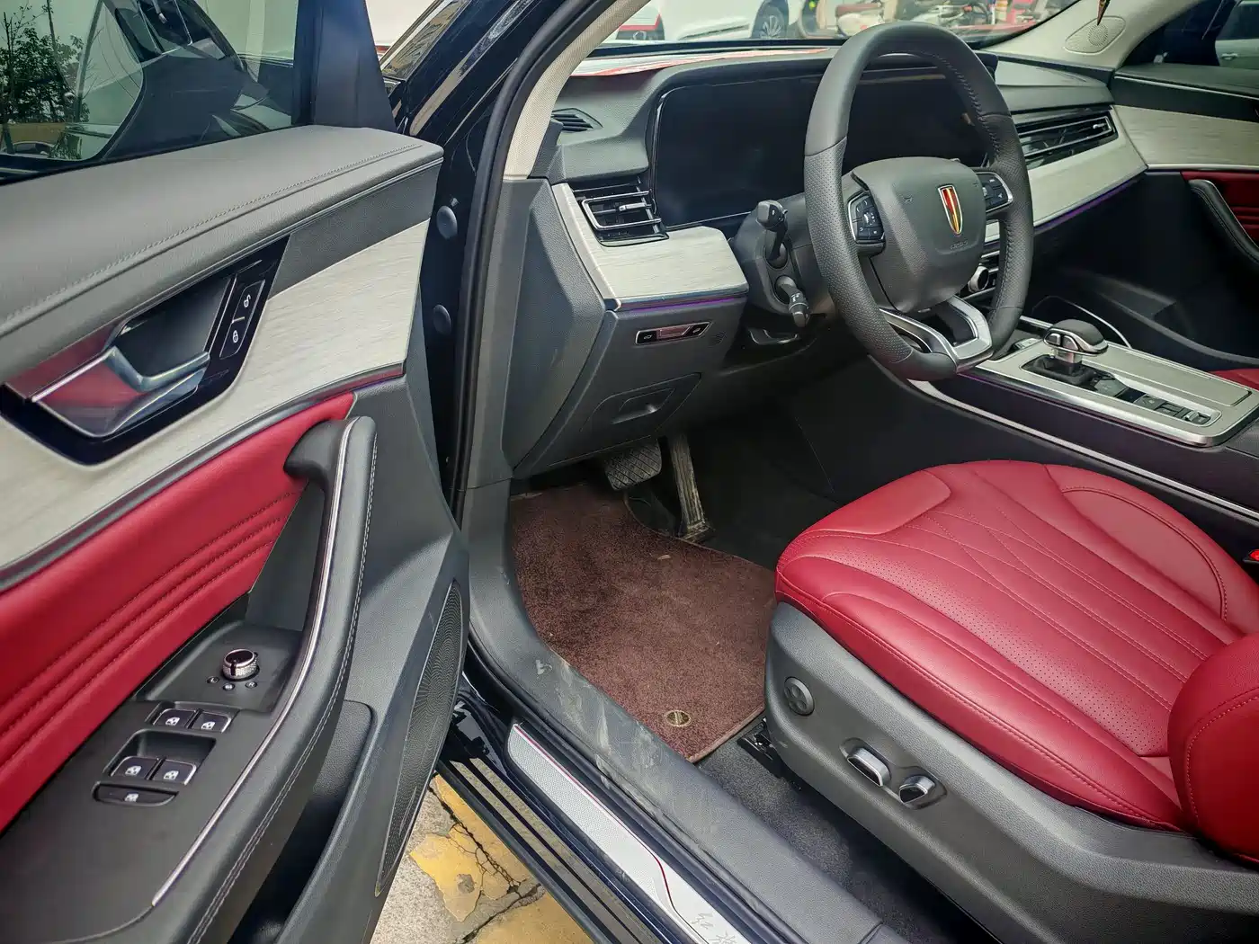 Hongqi HS5 2025 2.0T 2WD Mystic Shadow Edition фото 10