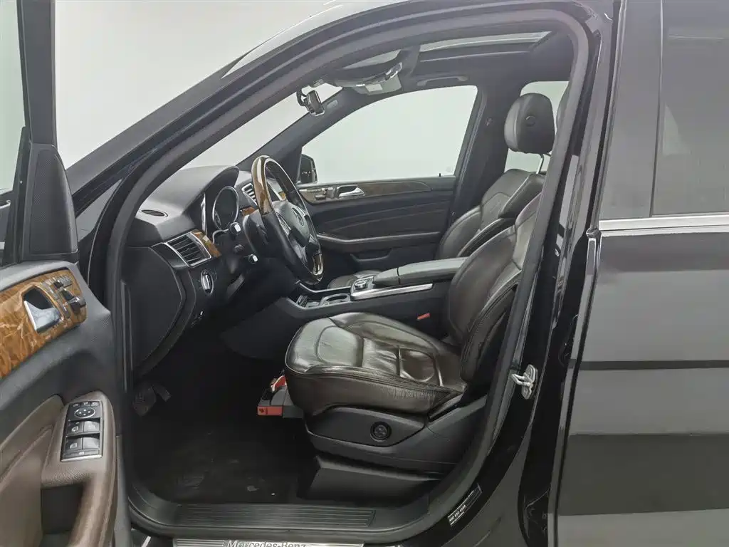 Mercedes-Benz M-Class 2012 Model ML 350 Luxury фото 10