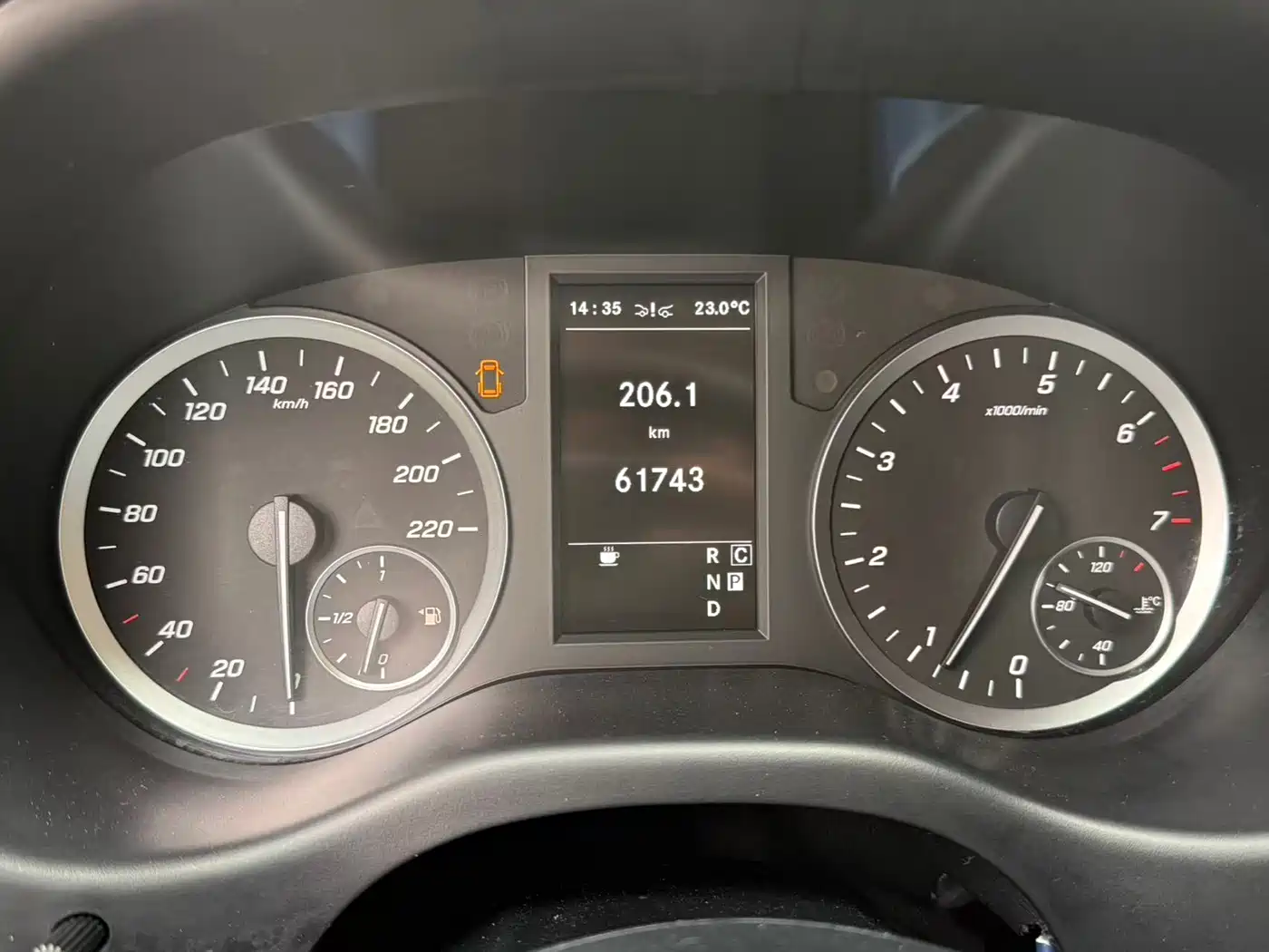 Mercedes-Benz Vito 2021 2.0T Business Edition 7-seater фото 12