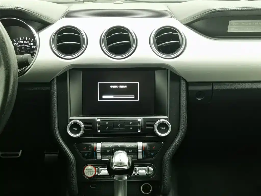 Ford Mustang 2015 2.3T Performance Edition фото 12