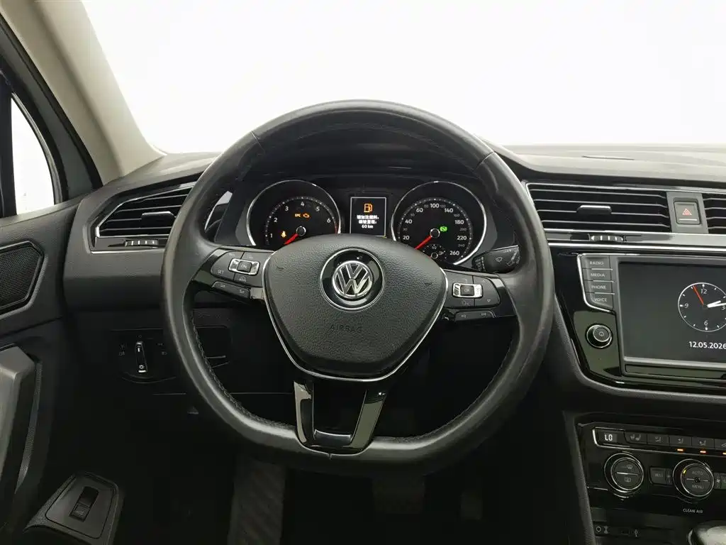 Volkswagen Tiguan L 2017 380TSI Automatic 4WD Luxury Edition фото 11